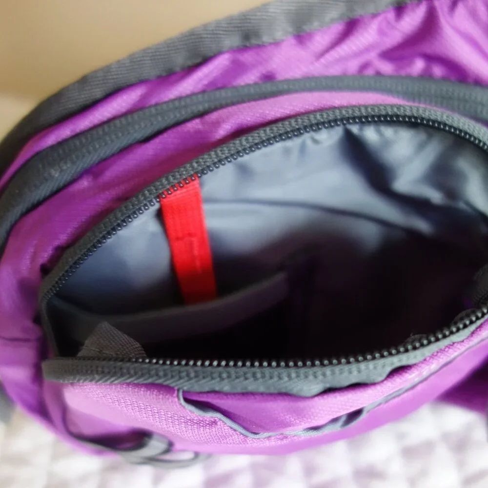 NWT $65 WATERFLY Hiking Waist Bag Fanny Pack w/ Water Bottle Holder – Purple - Picture 11 of 12